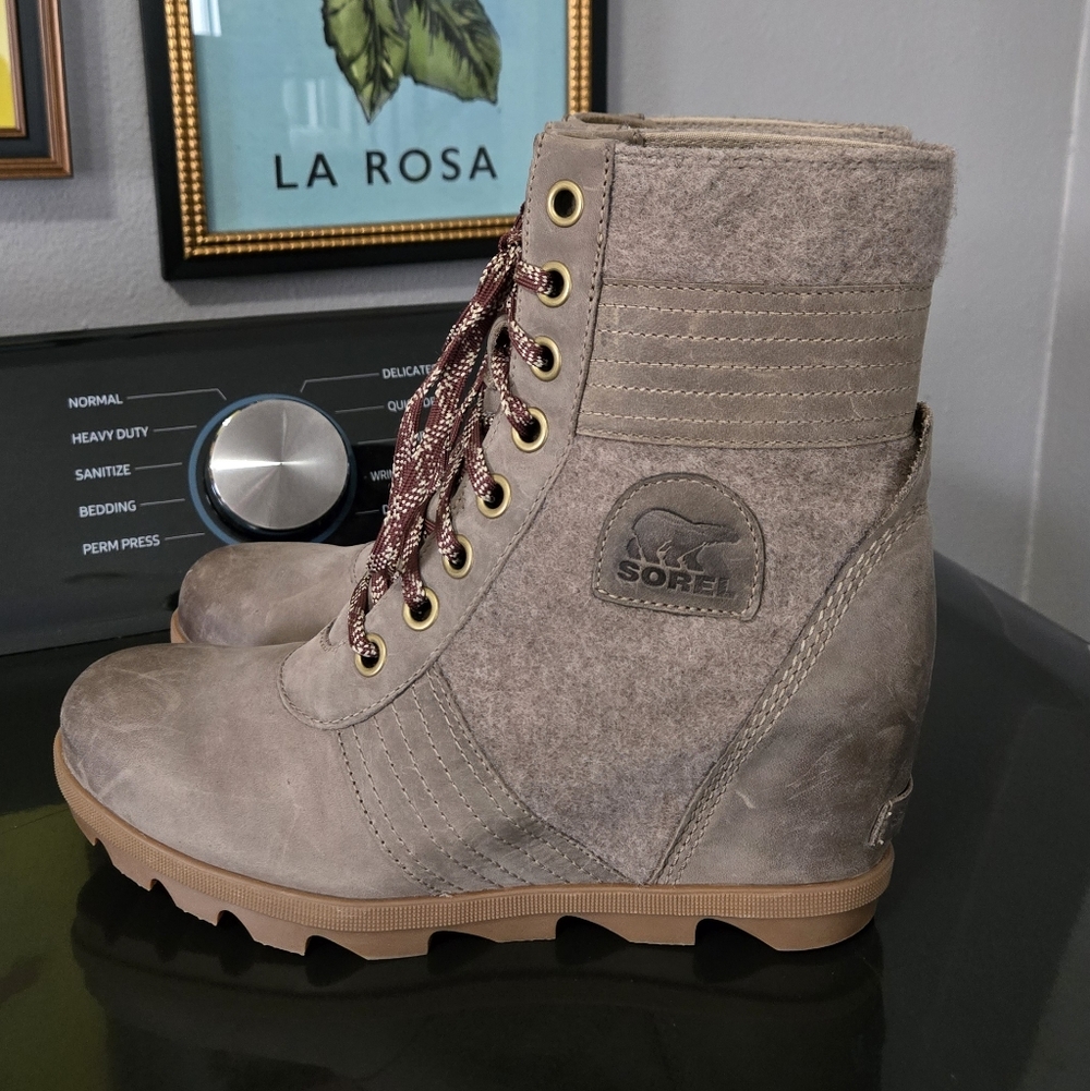 Womens Size 11 Sorel Lexie Wedge Boots Khaki NL3778-297